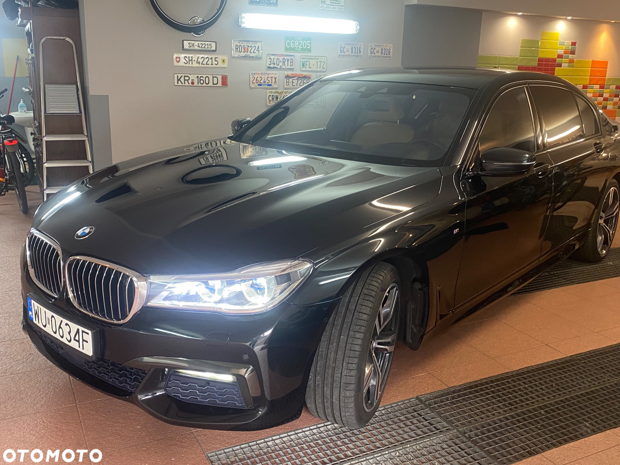 BMW Seria 7 750Li xDrive - 21