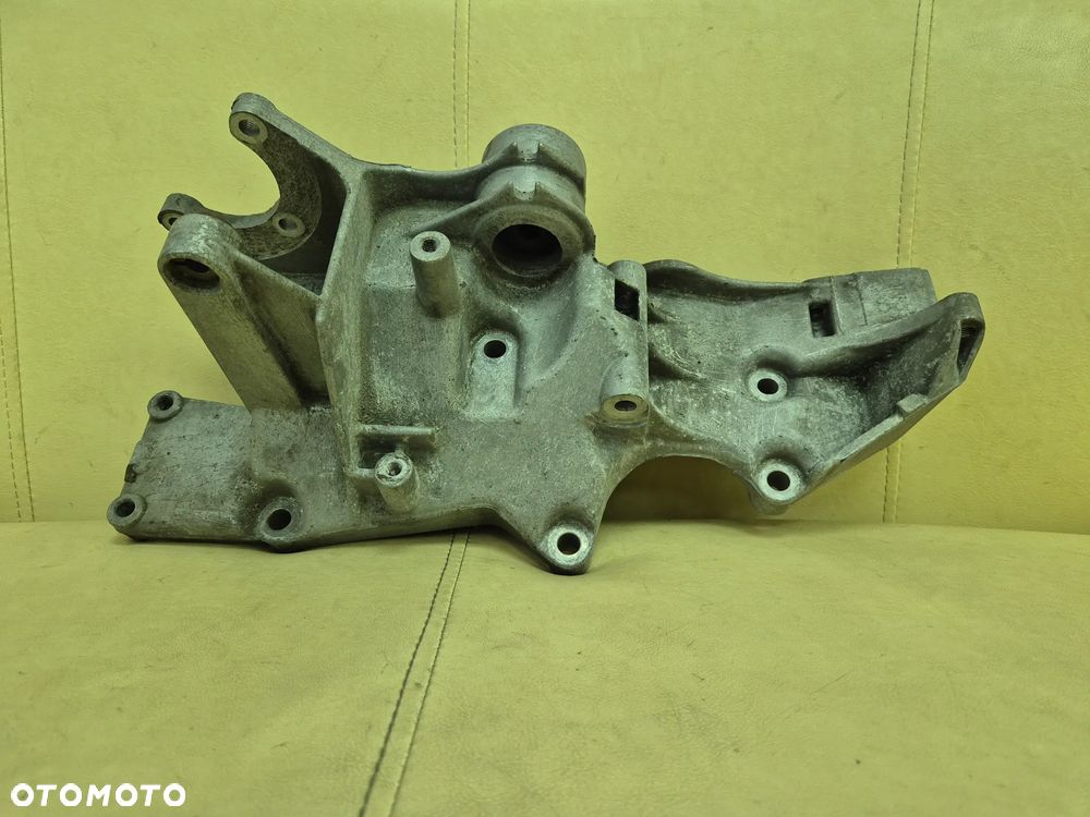 ŁAPA WSPORNIK MOCOWANIE ALTERNATORA VW PASSAT B5 FL/ AUDI A4 B6/ A6 C5/ SKODA SUPERB 1.6 B / 1.8 T 06B903143N - 2