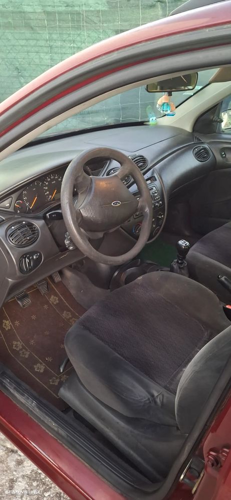 Ford Focus 1.8 TDdi Ambiente - 7