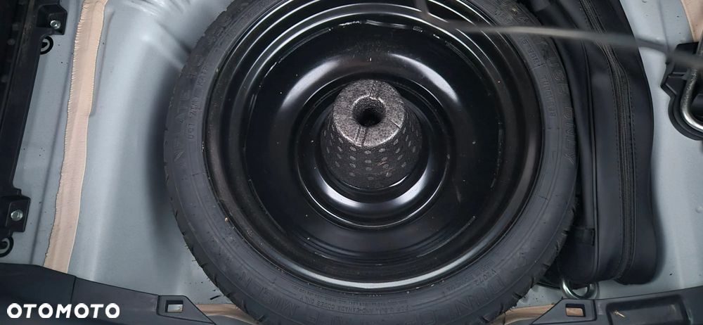 Toyota Yaris 1.5 VVT-i Launch Edition - 36