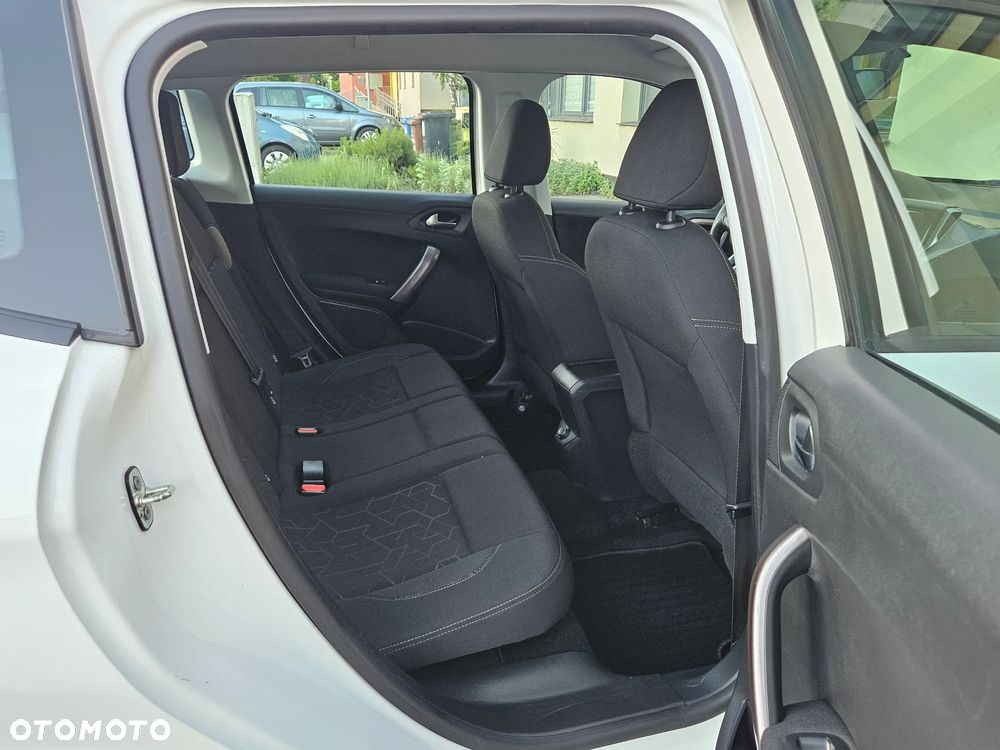 Peugeot 2008 82 VTI Active - 12