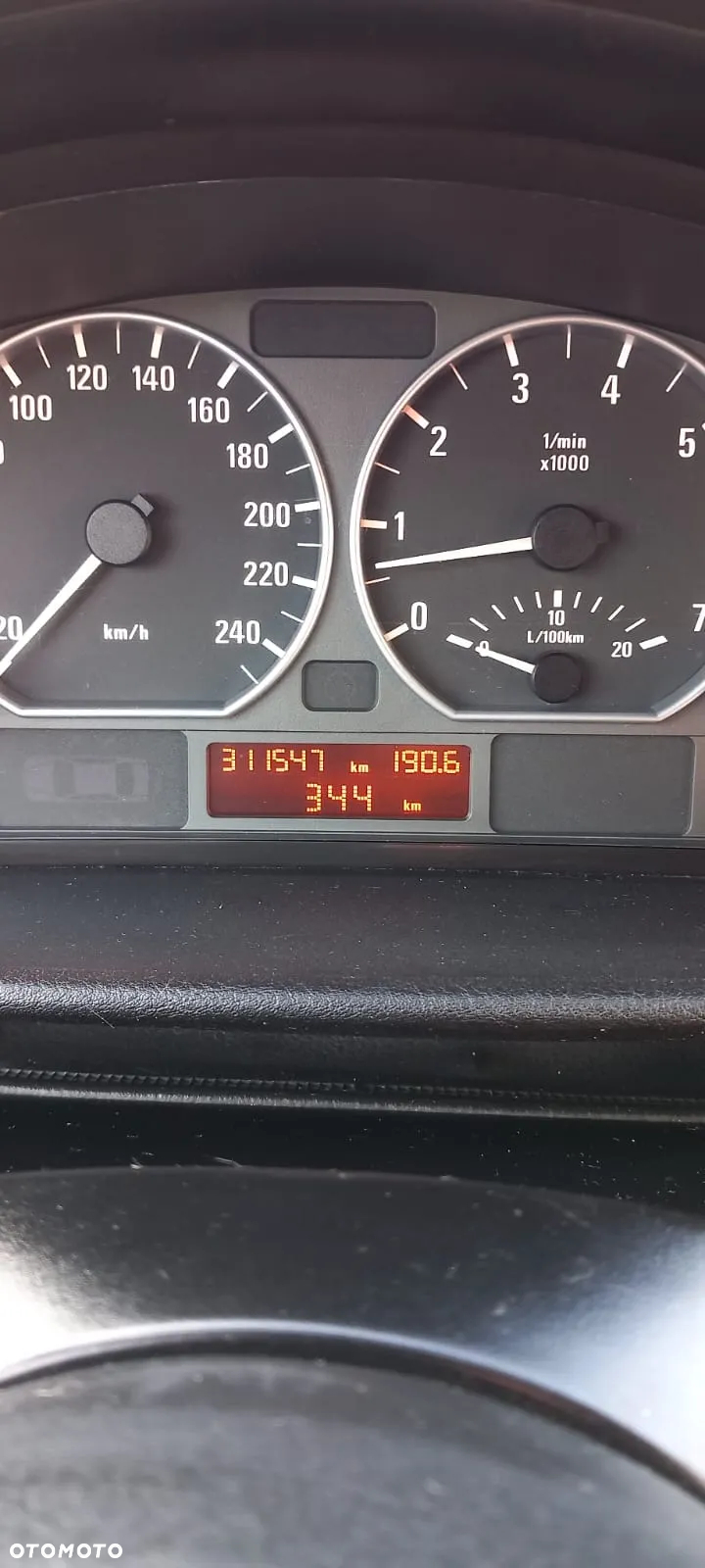 BMW Seria 3 320i Touring Edition Exclusive - 39