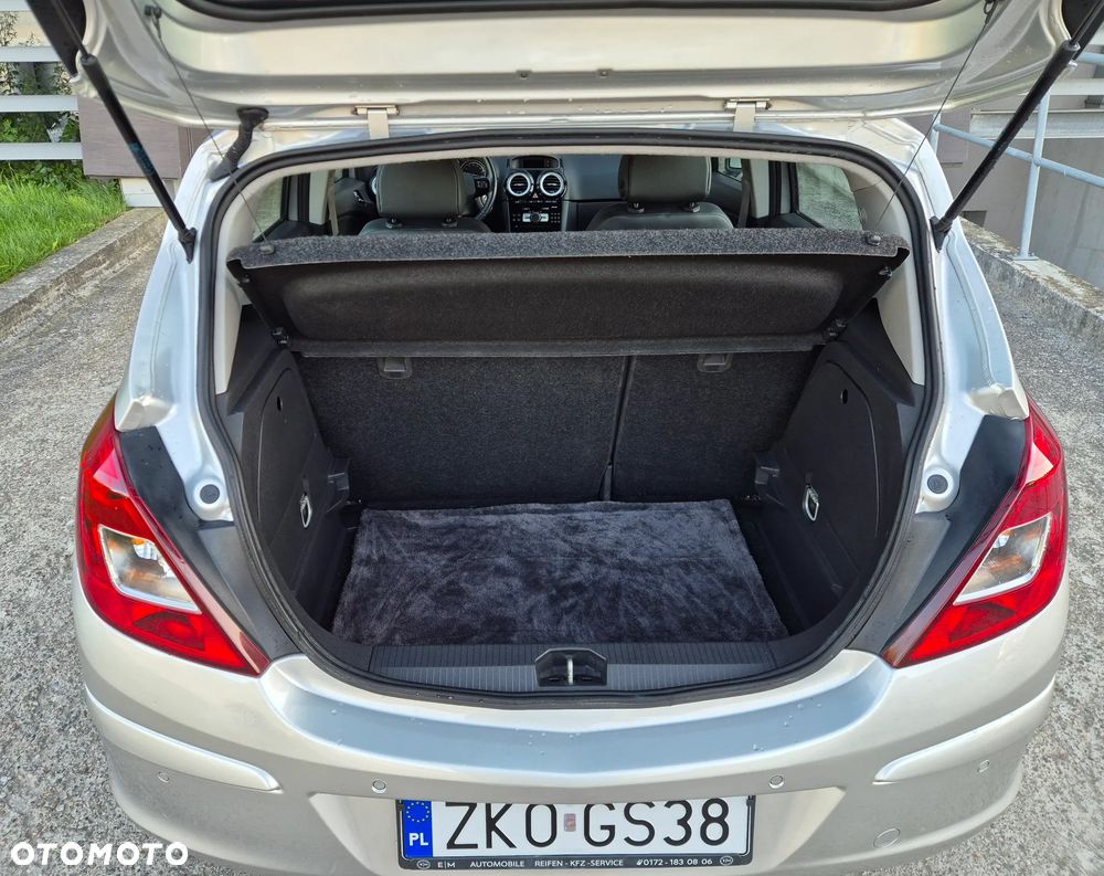 Opel Corsa 1.4 16V Innovation - 13