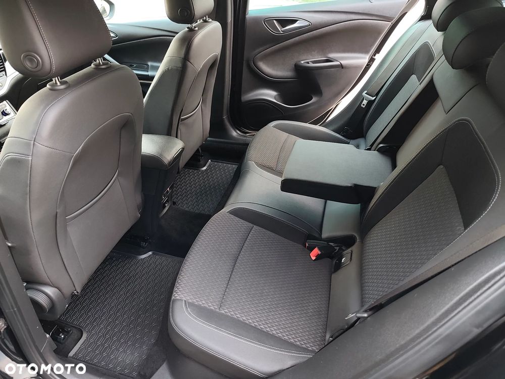 Opel Astra 1.4 Turbo Dynamic - 18