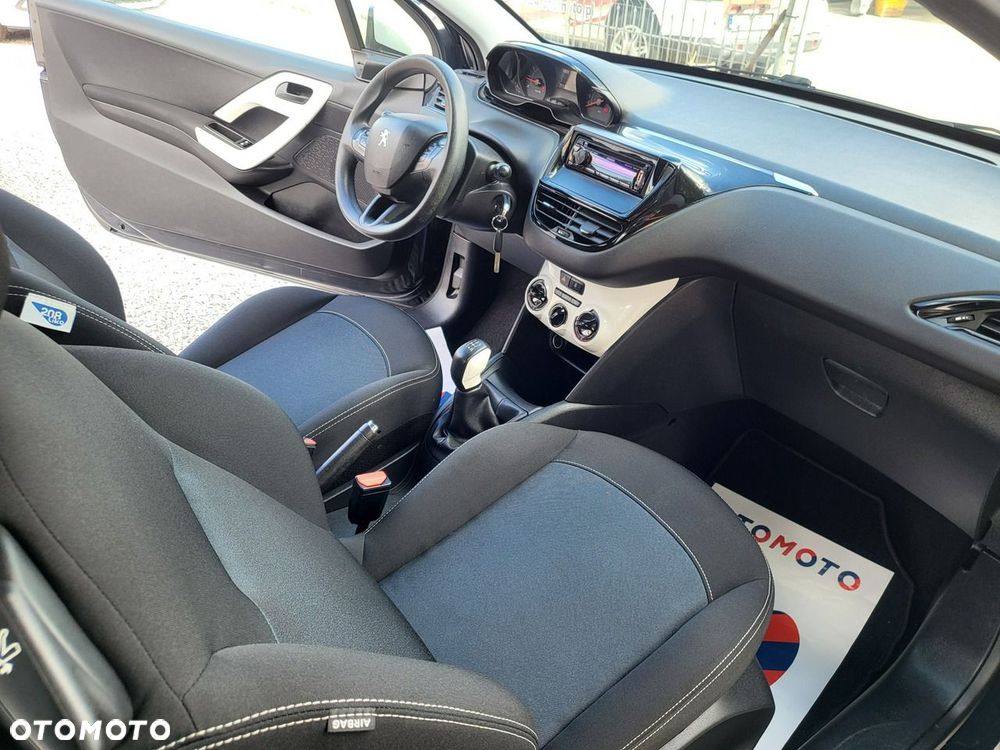 Peugeot 208 - 28