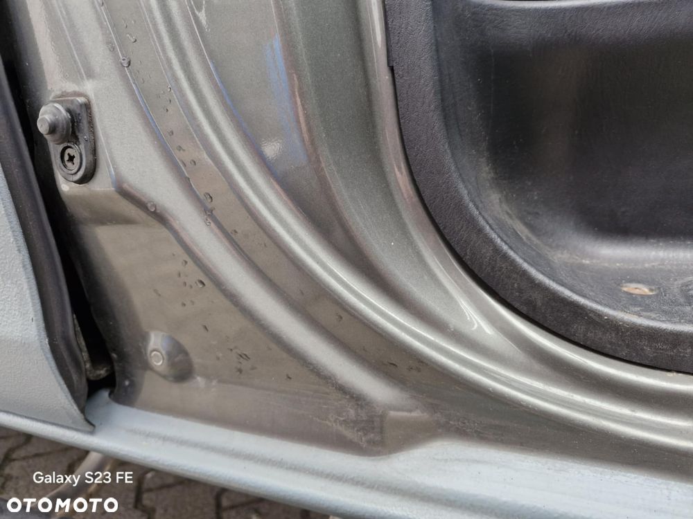 Hyundai H-1 Starex - 31