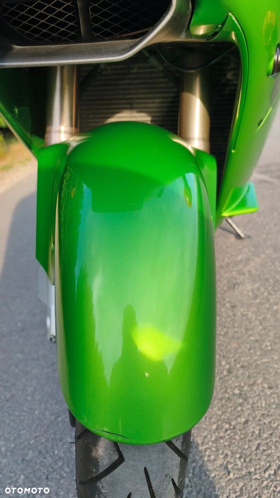 Kawasaki ZXR - 10