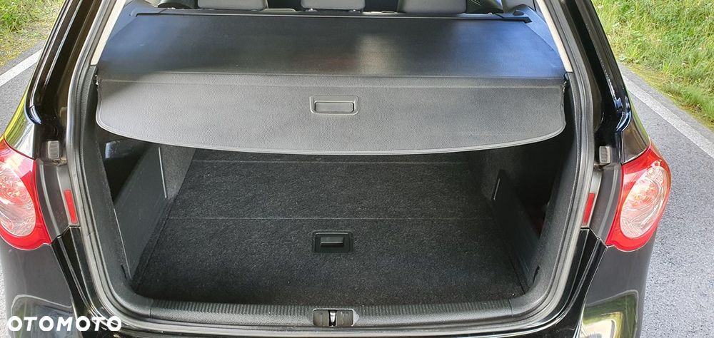 Volkswagen Passat 2.0 TDI DPF Sportline DSG - 12