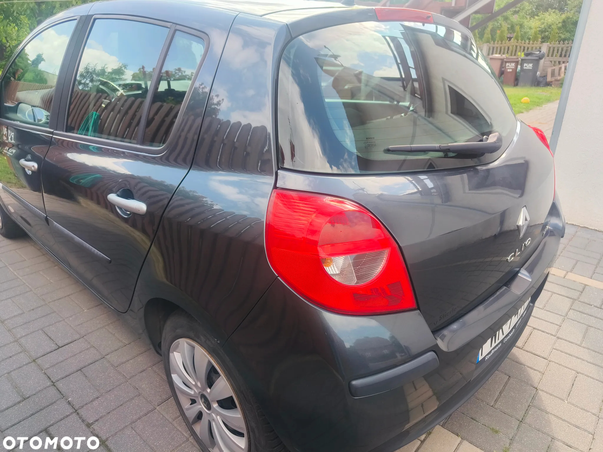 Renault Clio - 11