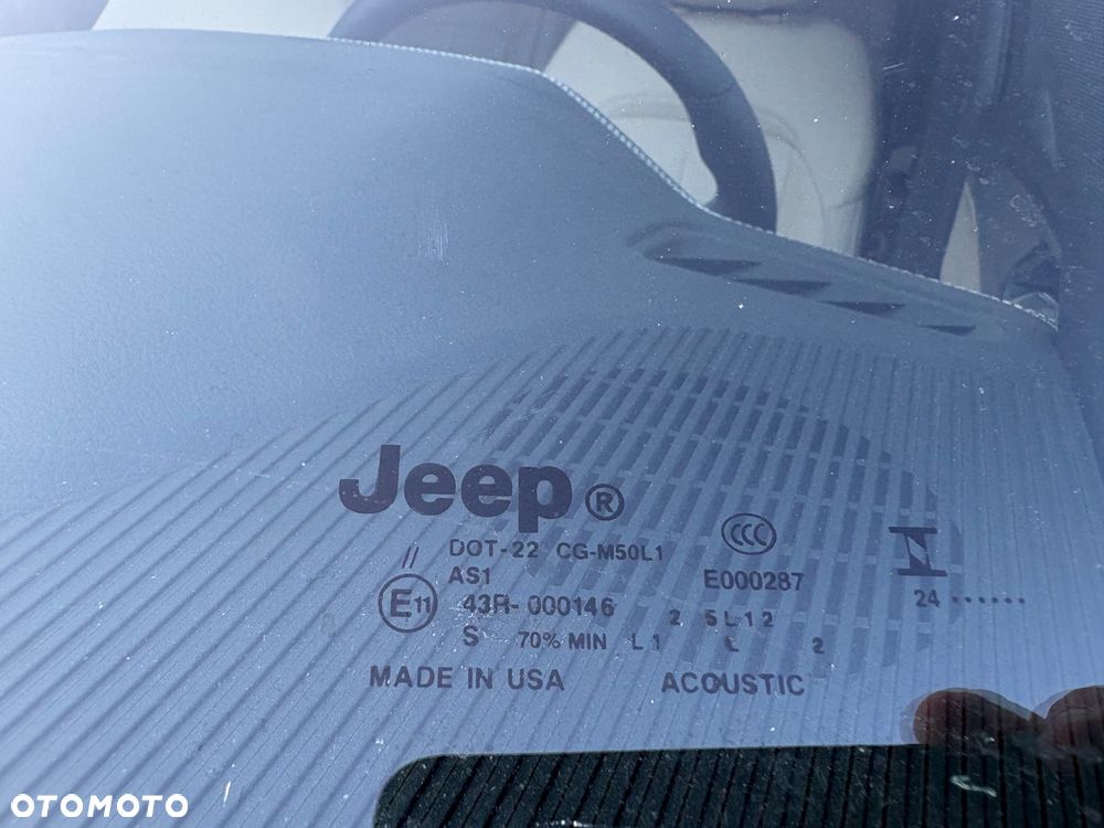 Jeep Grand Cherokee - 8