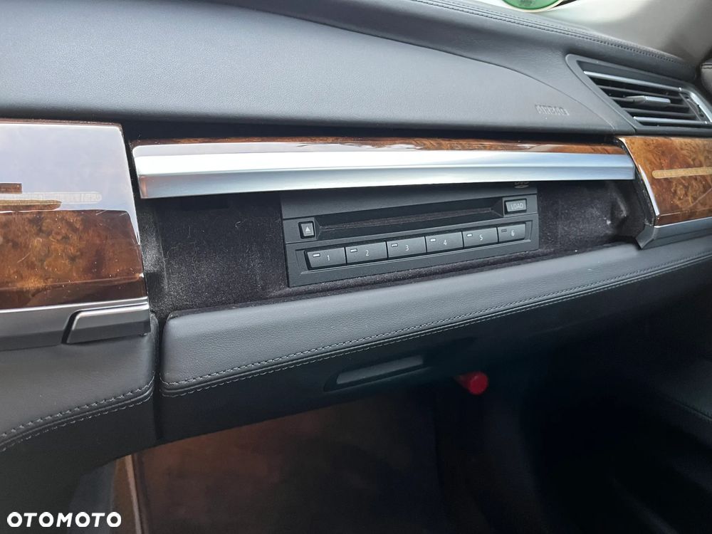 BMW Seria 7 760Li - 24