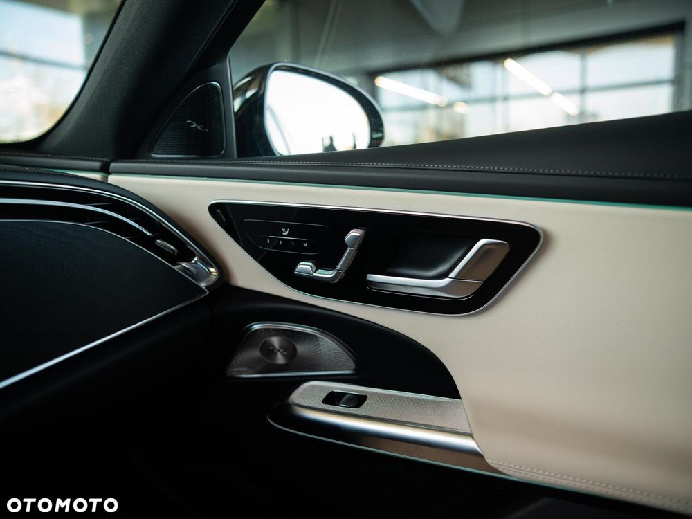 Mercedes-Benz Klasa E - 26