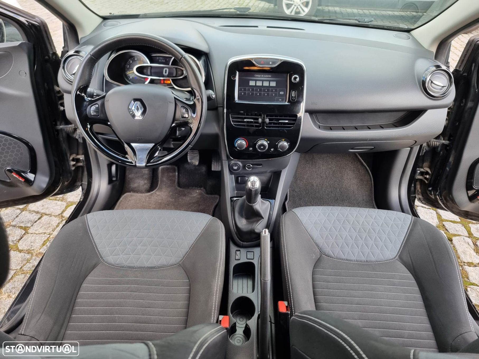 Renault Clio 1.5 dCi Dynamique S - 11