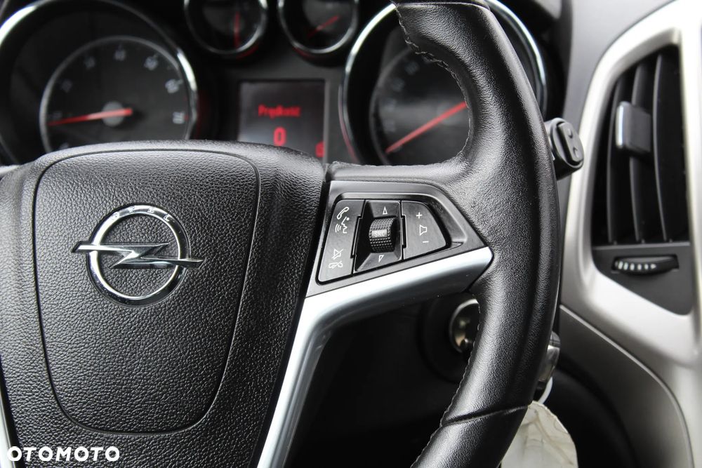 Opel Astra 1.6 Design Edition - 21
