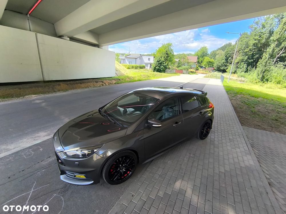 Ford Focus 2.0 EcoBoost ST-2 - 14