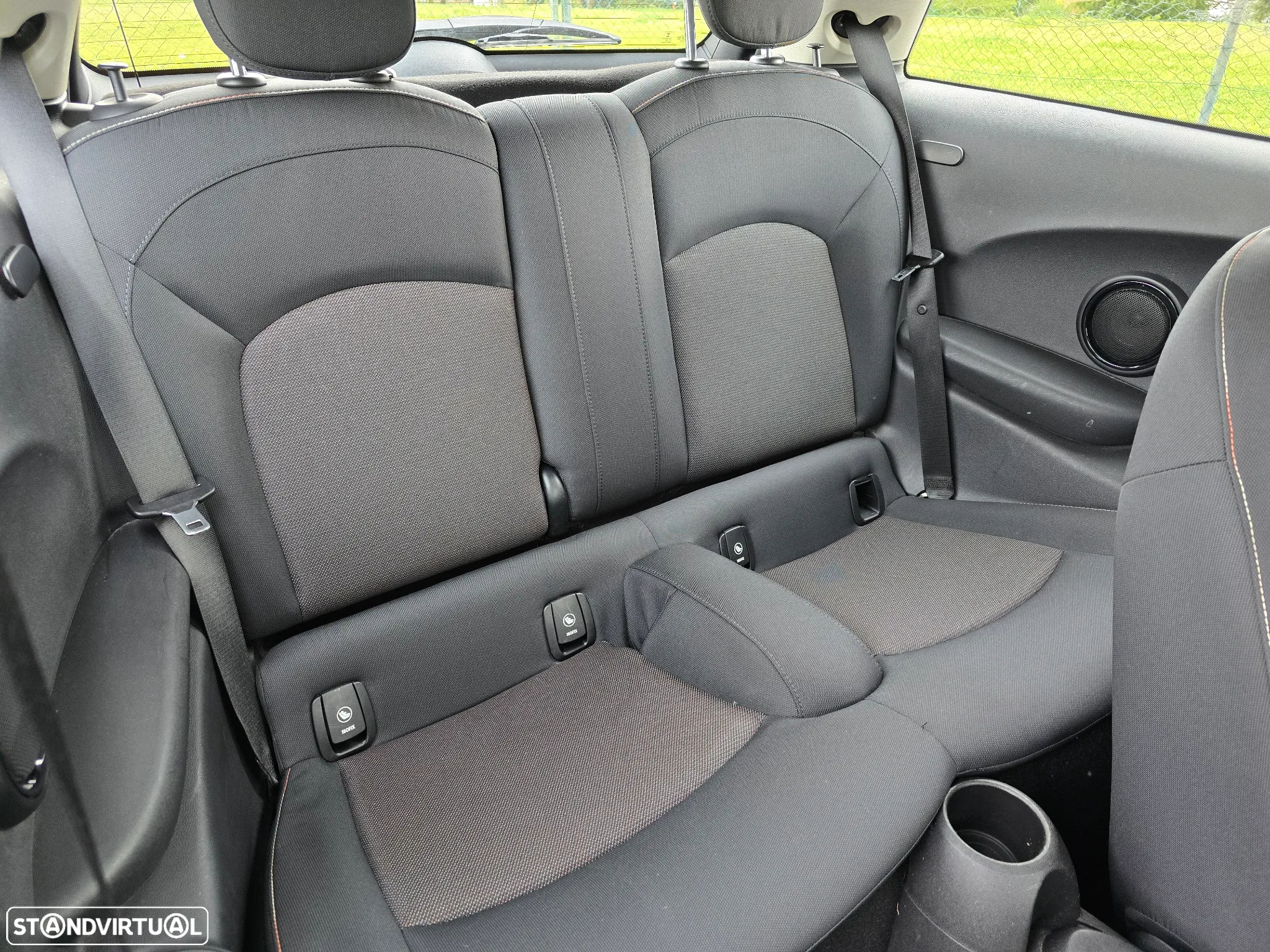 MINI 3 Portas One D - 22