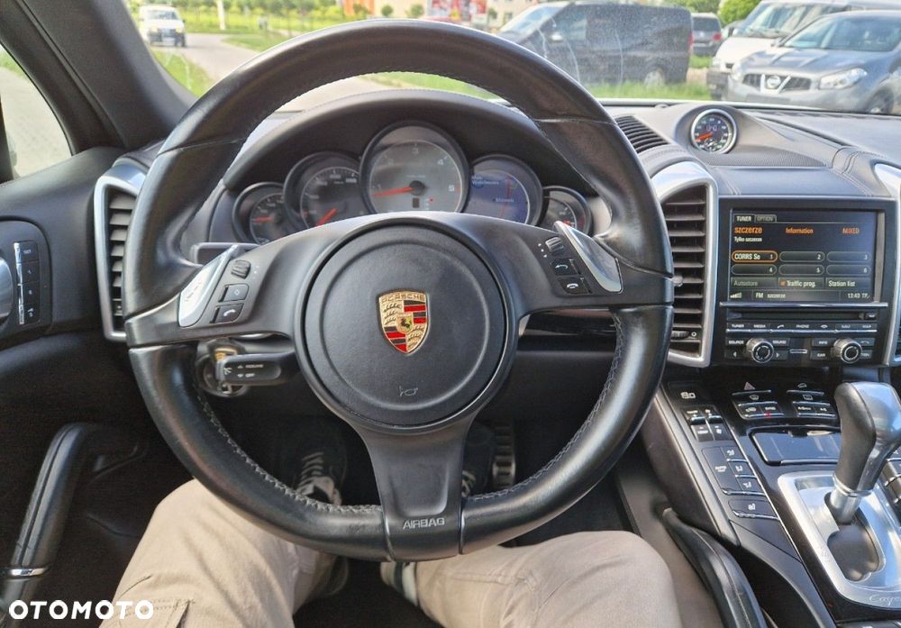 Porsche Cayenne - 19