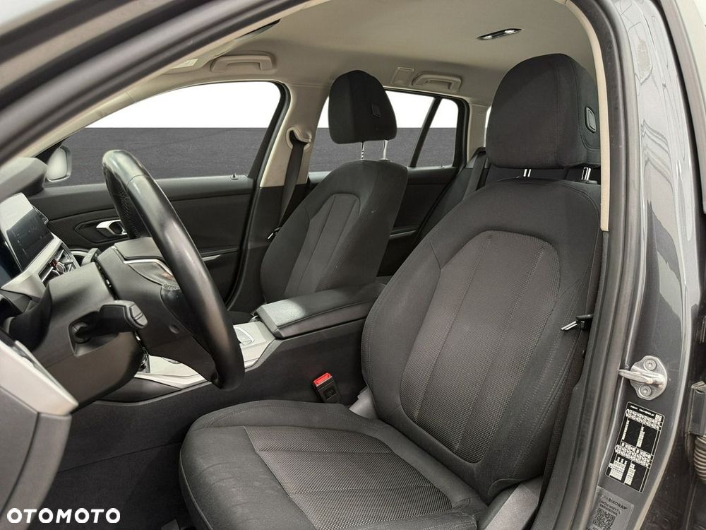 BMW Seria 3 - 17