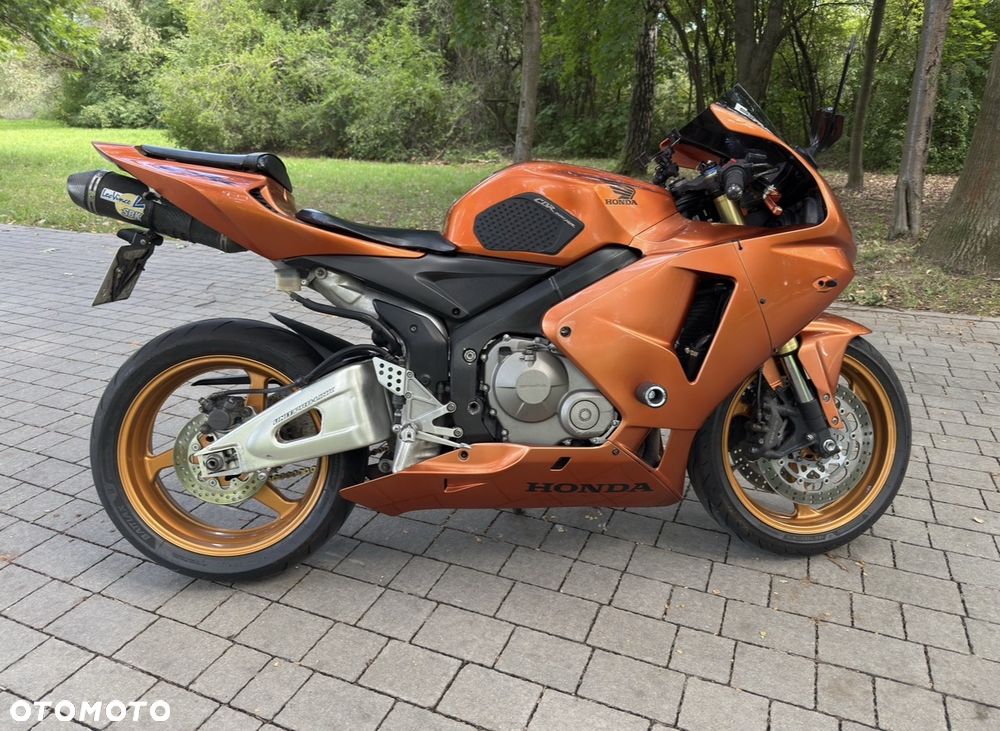 Honda CBR - 3