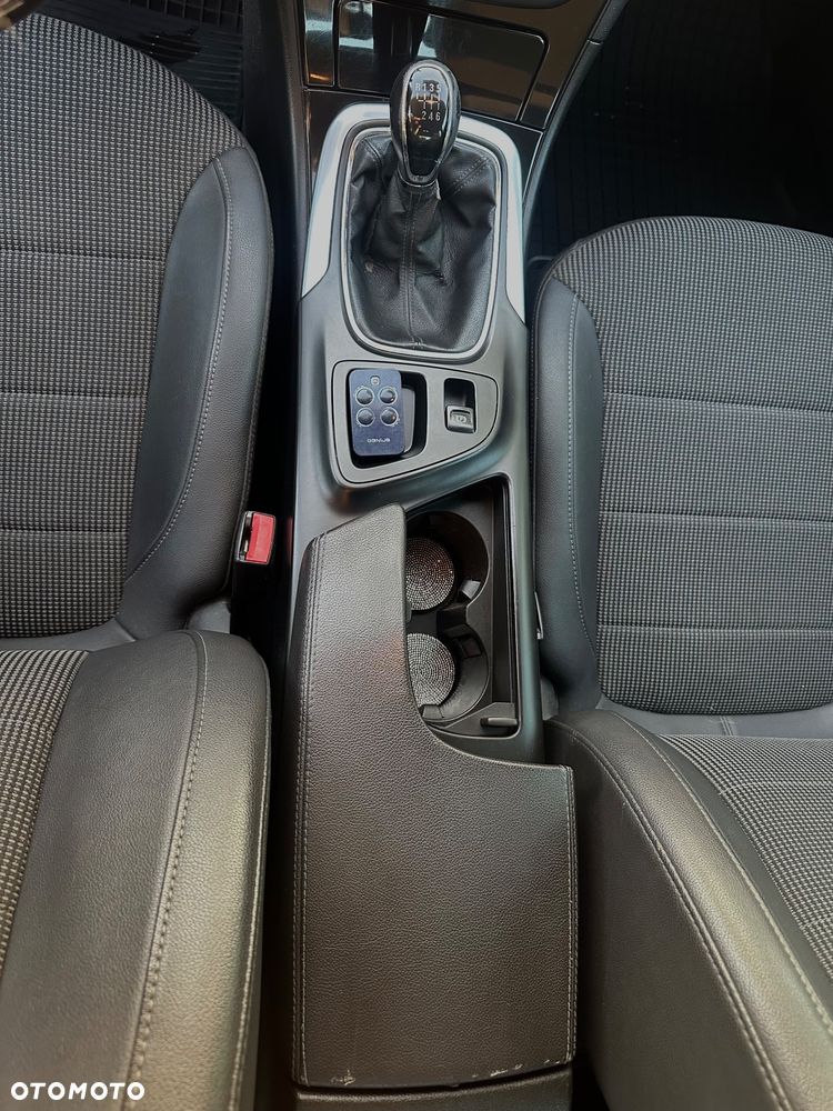 Opel Insignia 2.0 CDTI Cosmo - 16