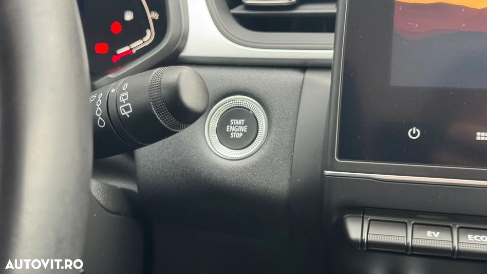 Renault Captur E-TECH Full 145 Techno - 17