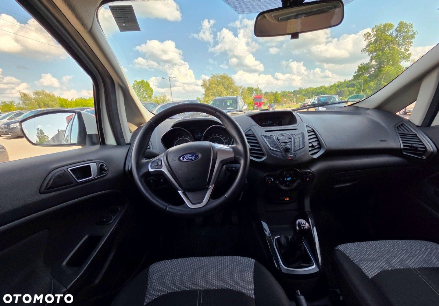 Ford EcoSport - 32