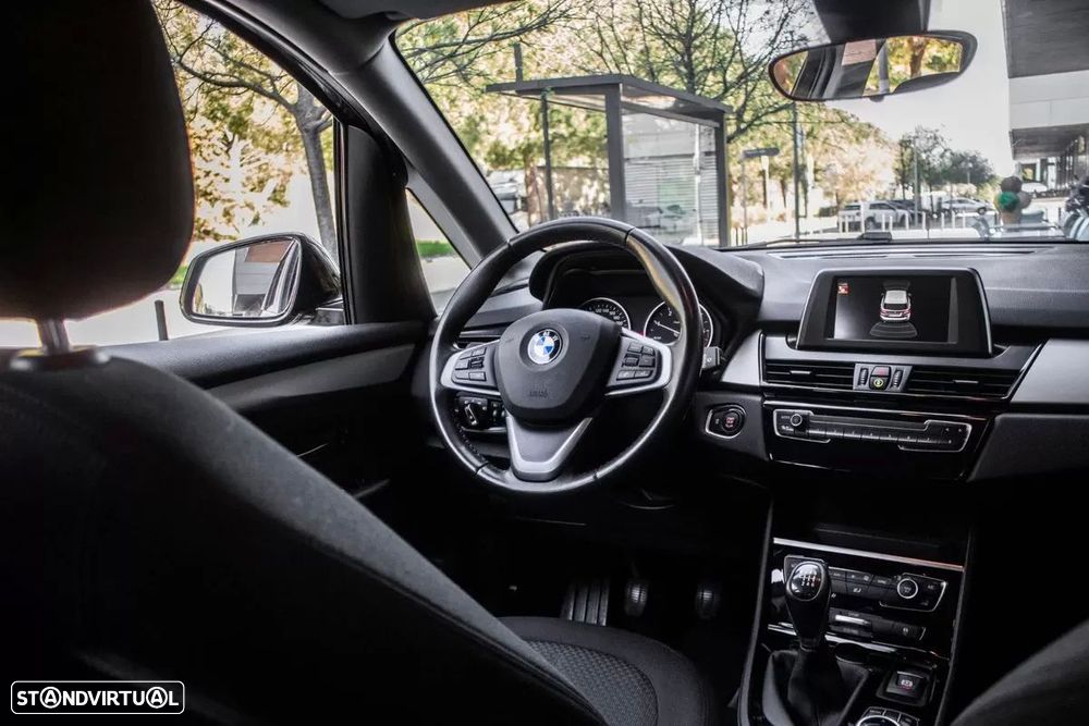 BMW 216 Active Tourer d Advantage - 33