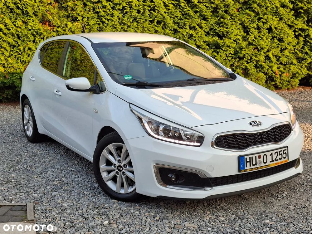 Kia Ceed 1.4 CVVT Dream Team Edition - 28