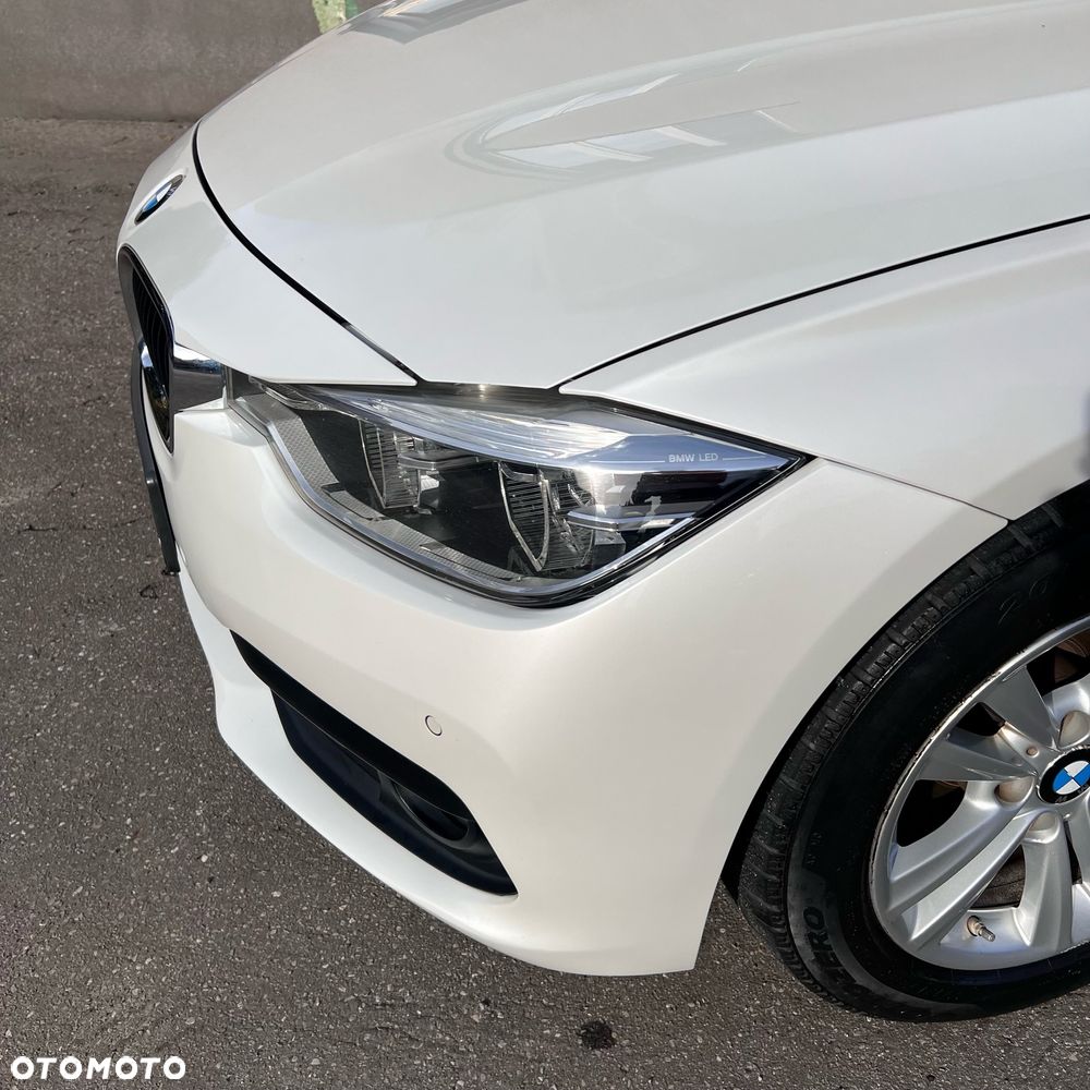 BMW Seria 3 318d Luxury Line - 2