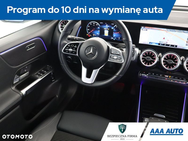 Mercedes-Benz GLB - 9