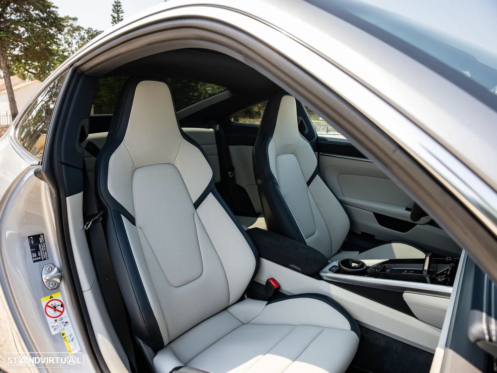 Porsche 911 (992) Carrera - 46