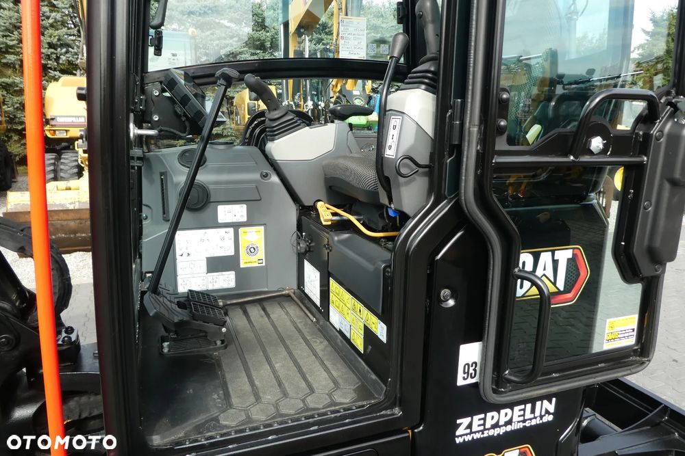 Caterpillar 302,7 Z NIEMIEC SPECIAL EDITION - 22
