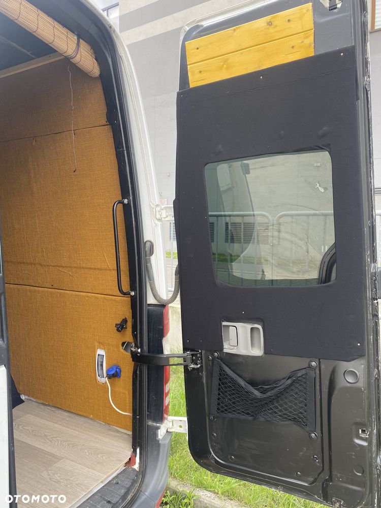 Mercedes-Benz Sprinter - 17