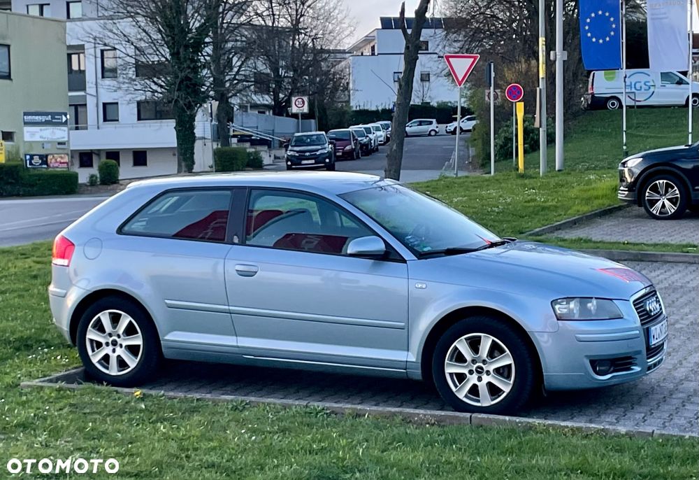 Audi A3 3-drzwiowe 1.6 Ambiente - 1