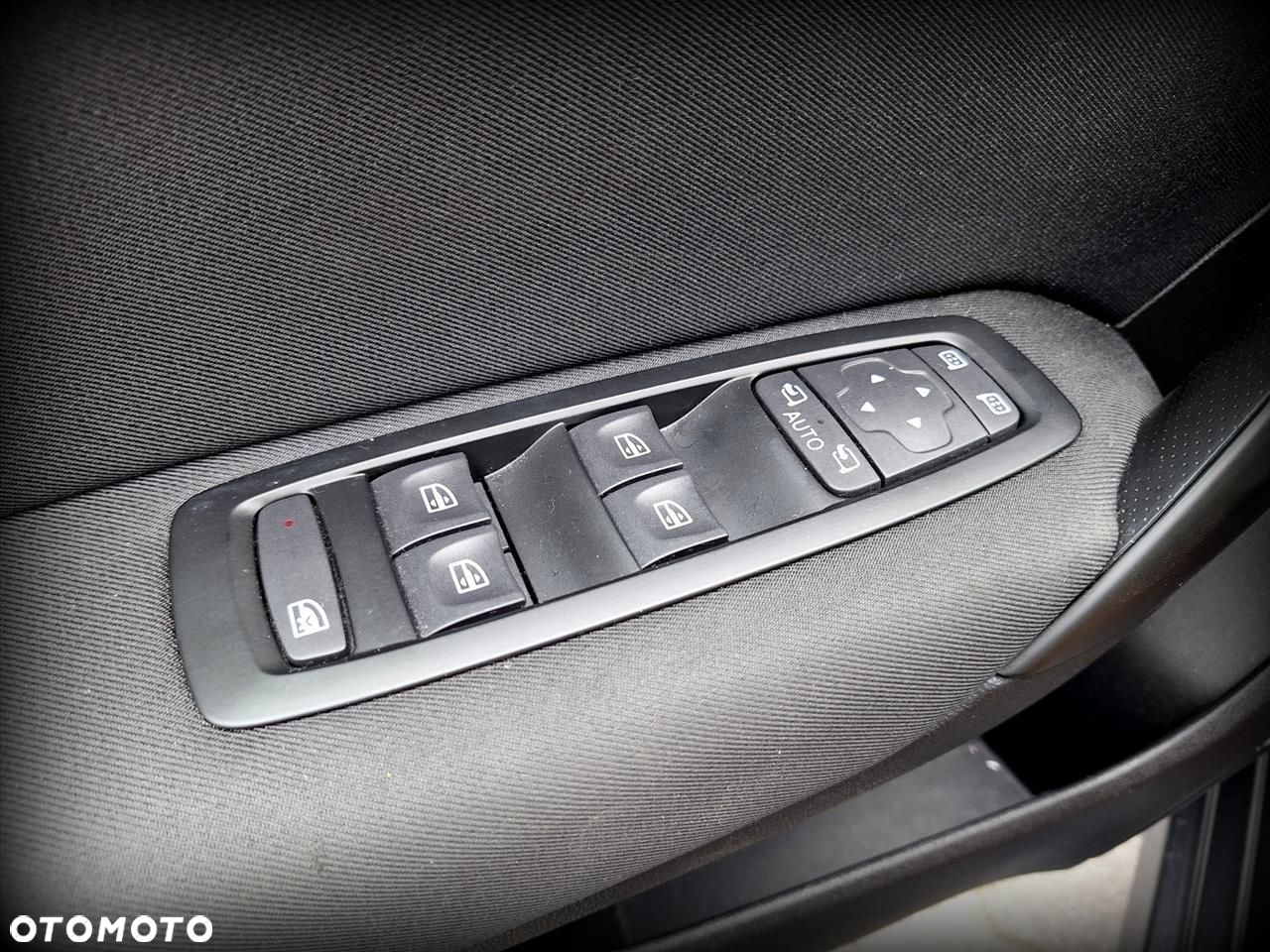 Renault Megane 1.3 TCe FAP Zen - 12