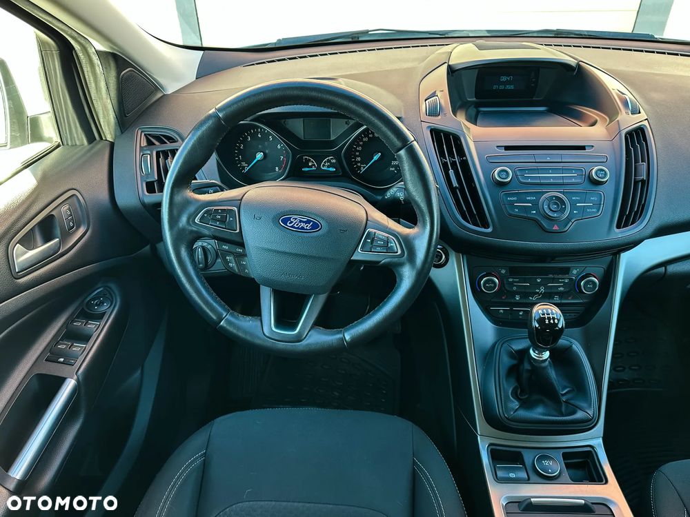 Ford Kuga - 34