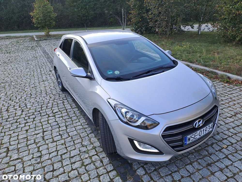 Hyundai i30 1.6 D Premium - 4