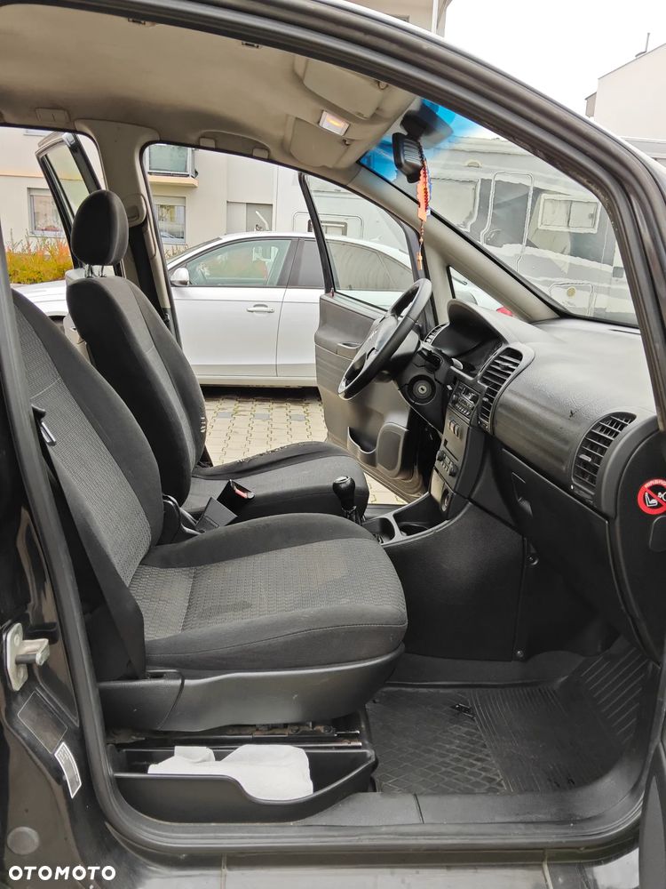 Opel Zafira 2004 photo 4