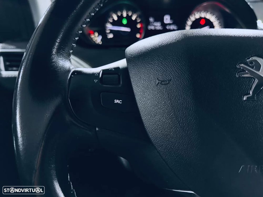 Peugeot 208 1.6 BlueHDi Style - 16