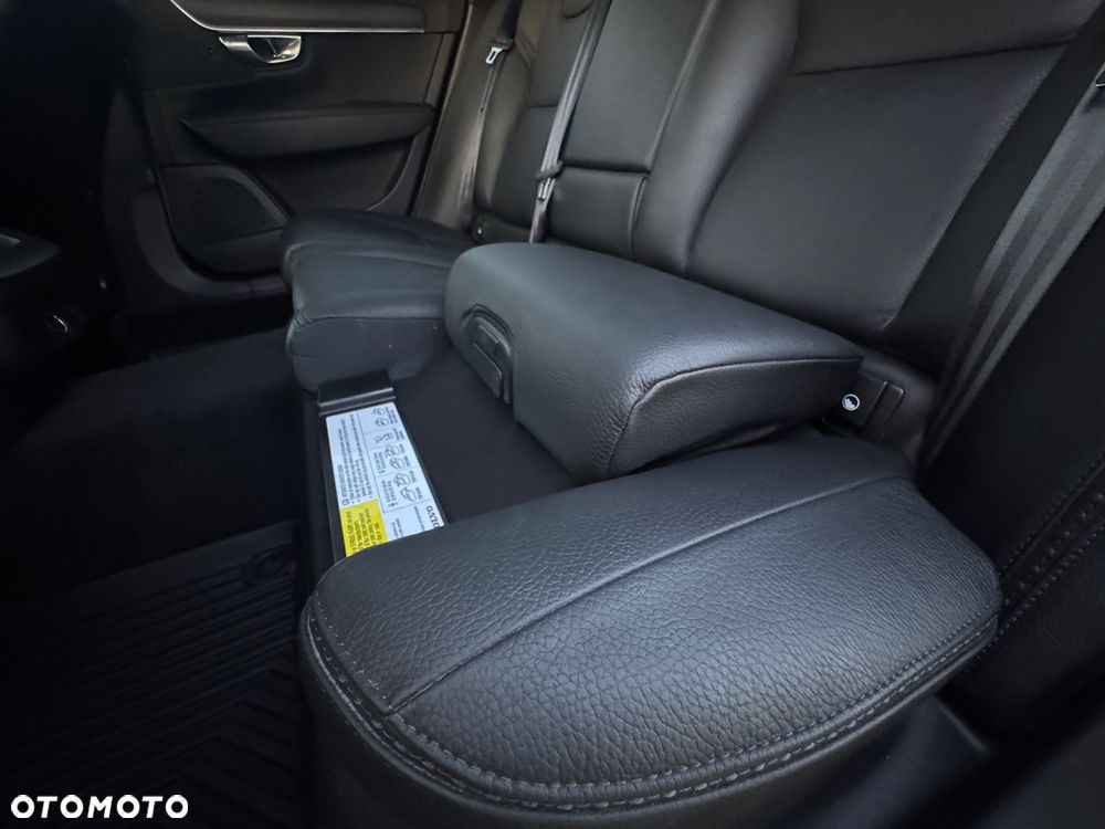 Volvo V90 Cross Country T6 AWD - 30