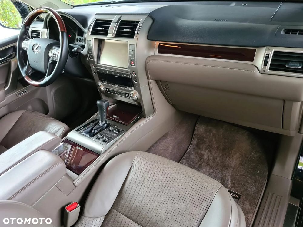 Lexus GX - 10