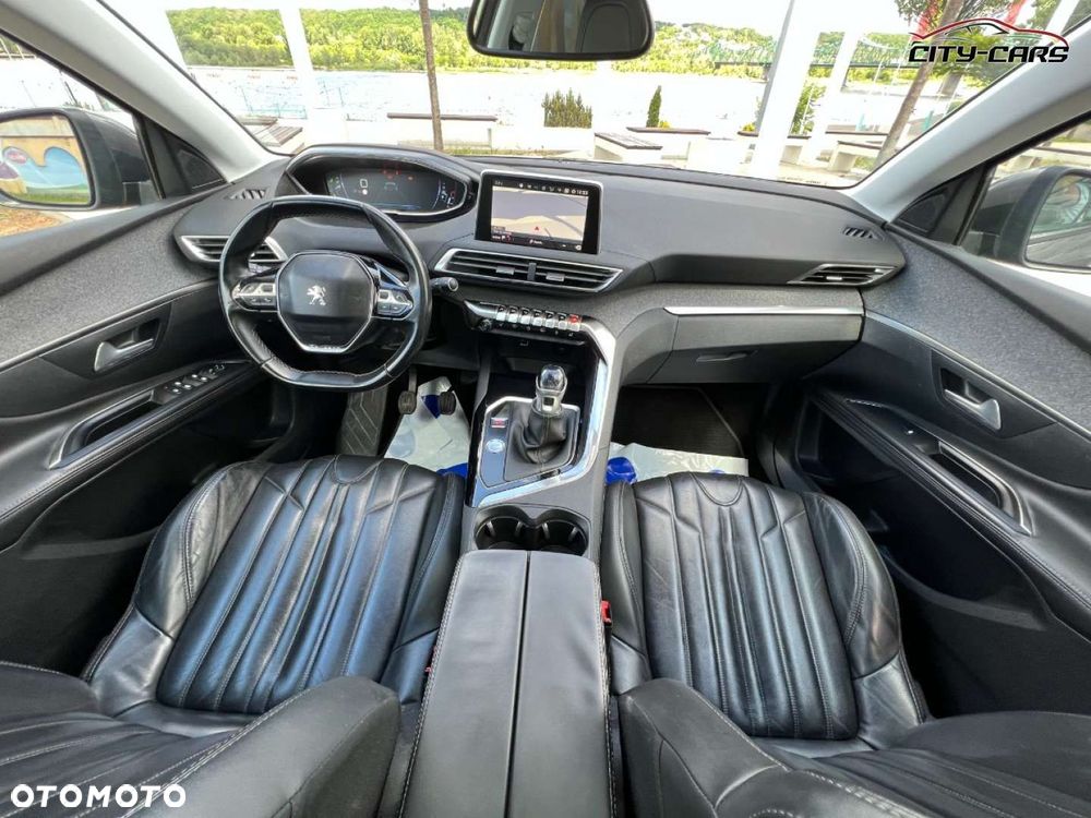 Peugeot 5008 - 17