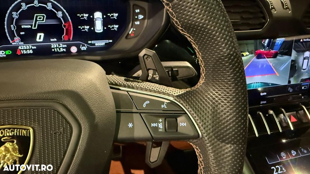 Lamborghini URUS - 39