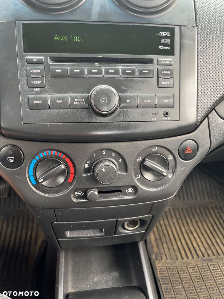 Chevrolet Aveo 1.2 16V Base - 20