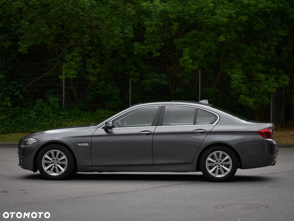 BMW Seria 5 528i xDrive - 5