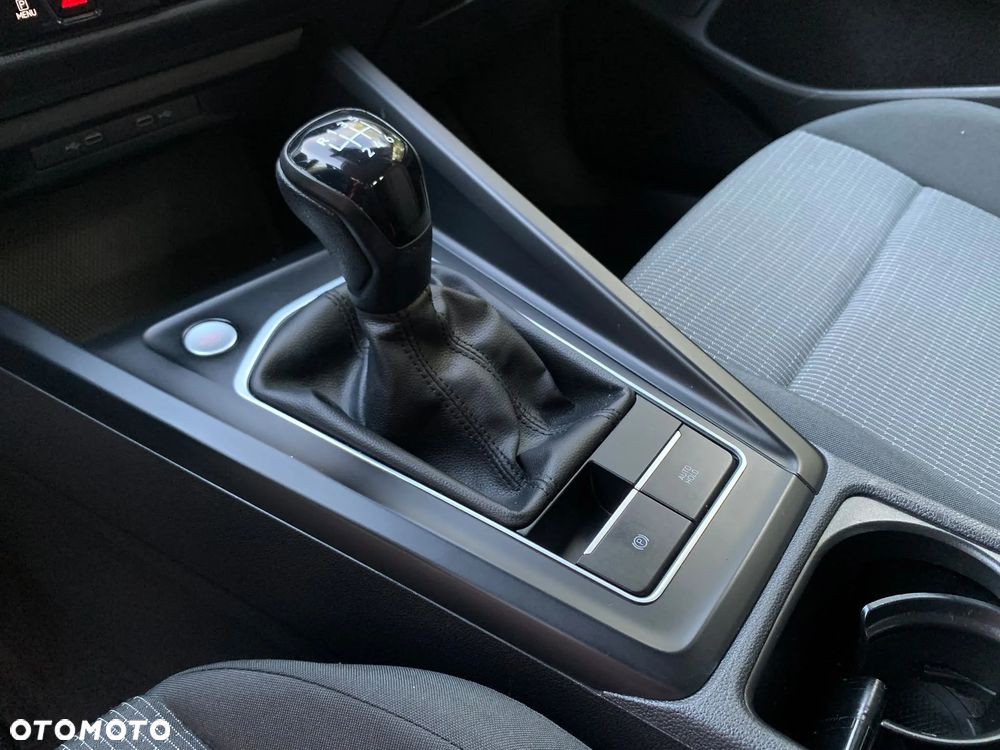 Volkswagen Golf - 19