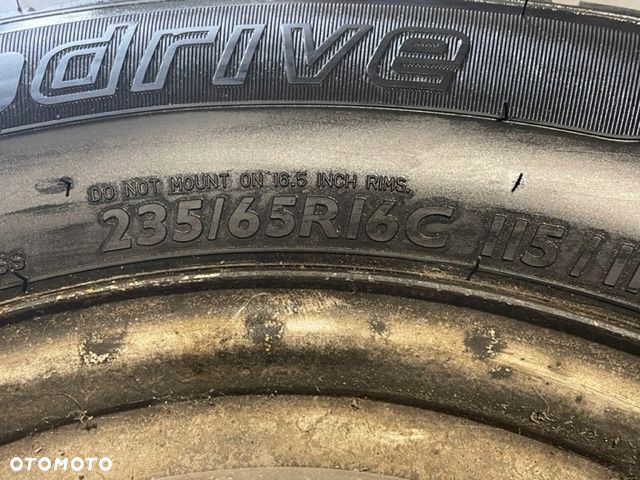 Opona Dunlop 235 65 16c Econodrive - 5