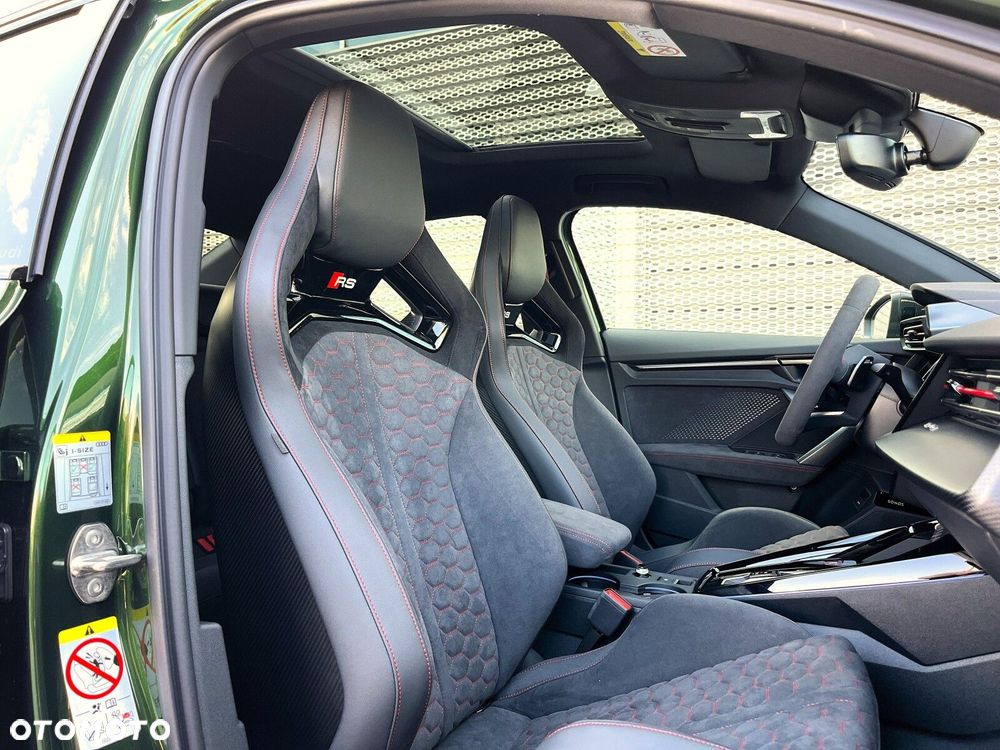 Audi RS3 Limousine - 22