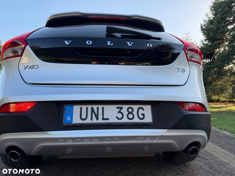 Volvo V40 Cross Country T3 Drive-E Dynamic Edition - 14