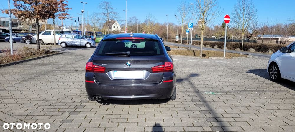 BMW Seria 5 520d xDrive - 4